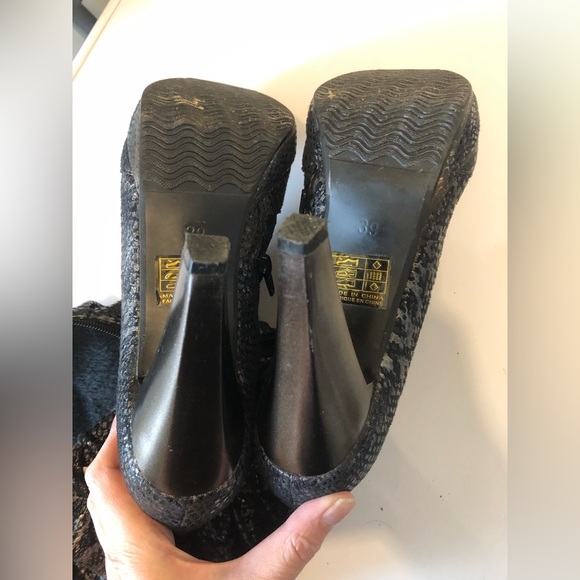 Boots - snakeskin appearance in black and silver - Picture 2 of 3